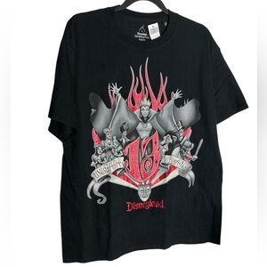 Disney parks Unleash the Villains T-Shirt size Large